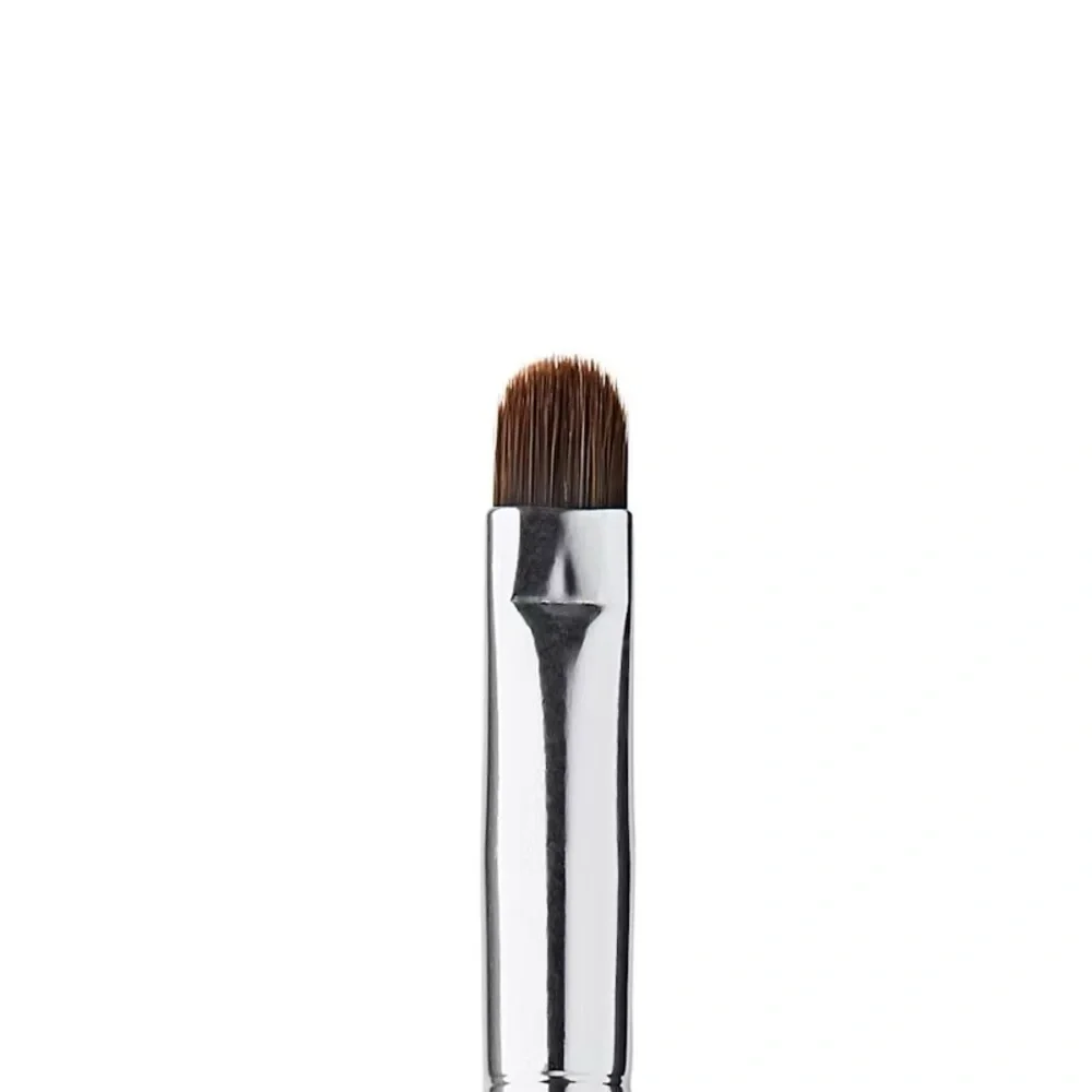 NEW e.l.f. Cosmetics Concealer Brush